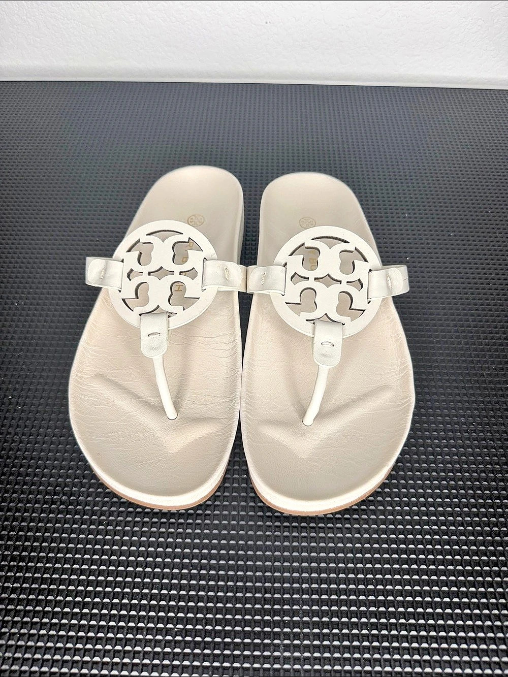 Tory Burch Miller White Leather Logo Thong Sandals Size 8